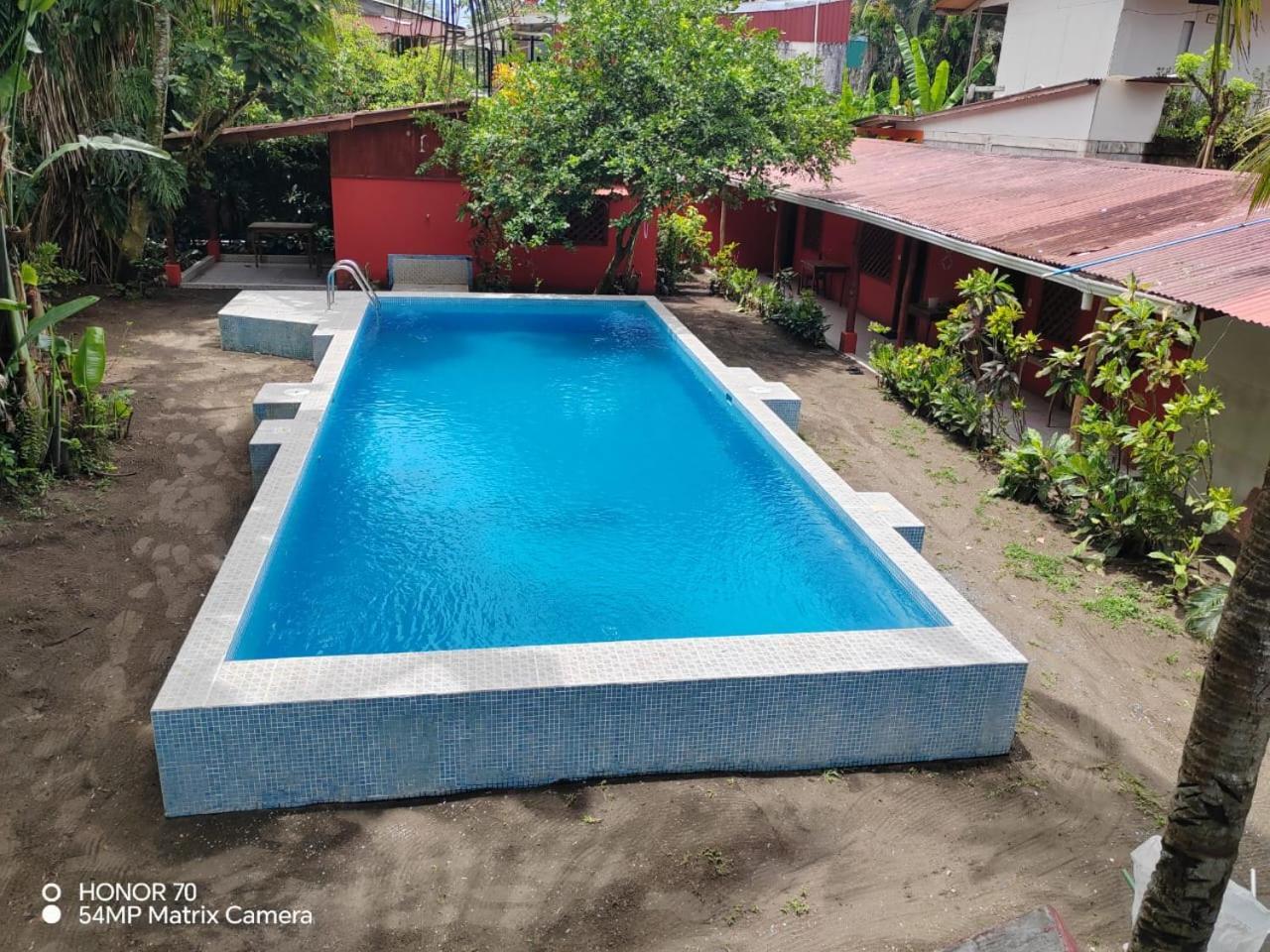 Hotel Don Quichotte Tortuguero Bagian luar foto