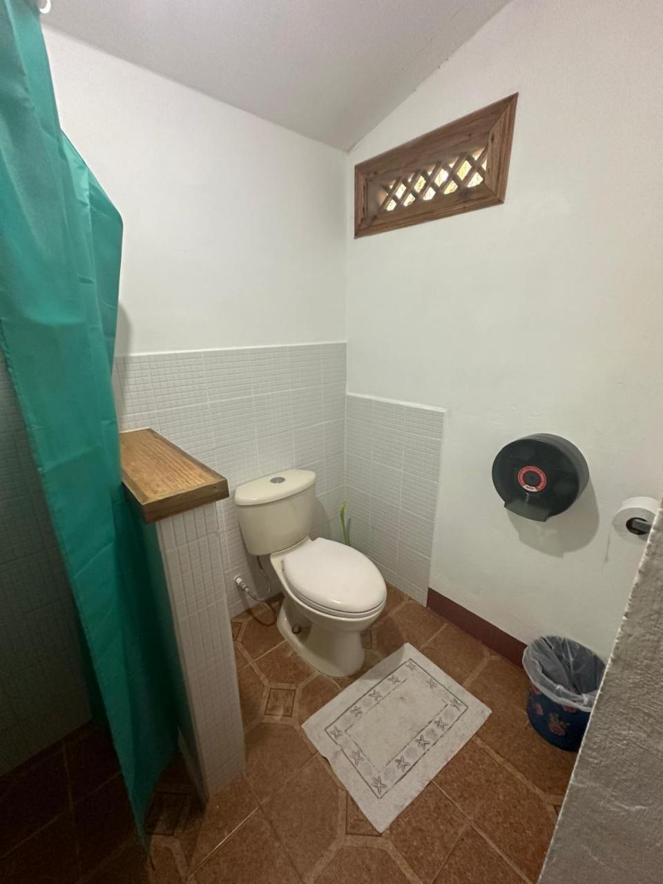 Hotel Don Quichotte Tortuguero Bagian luar foto