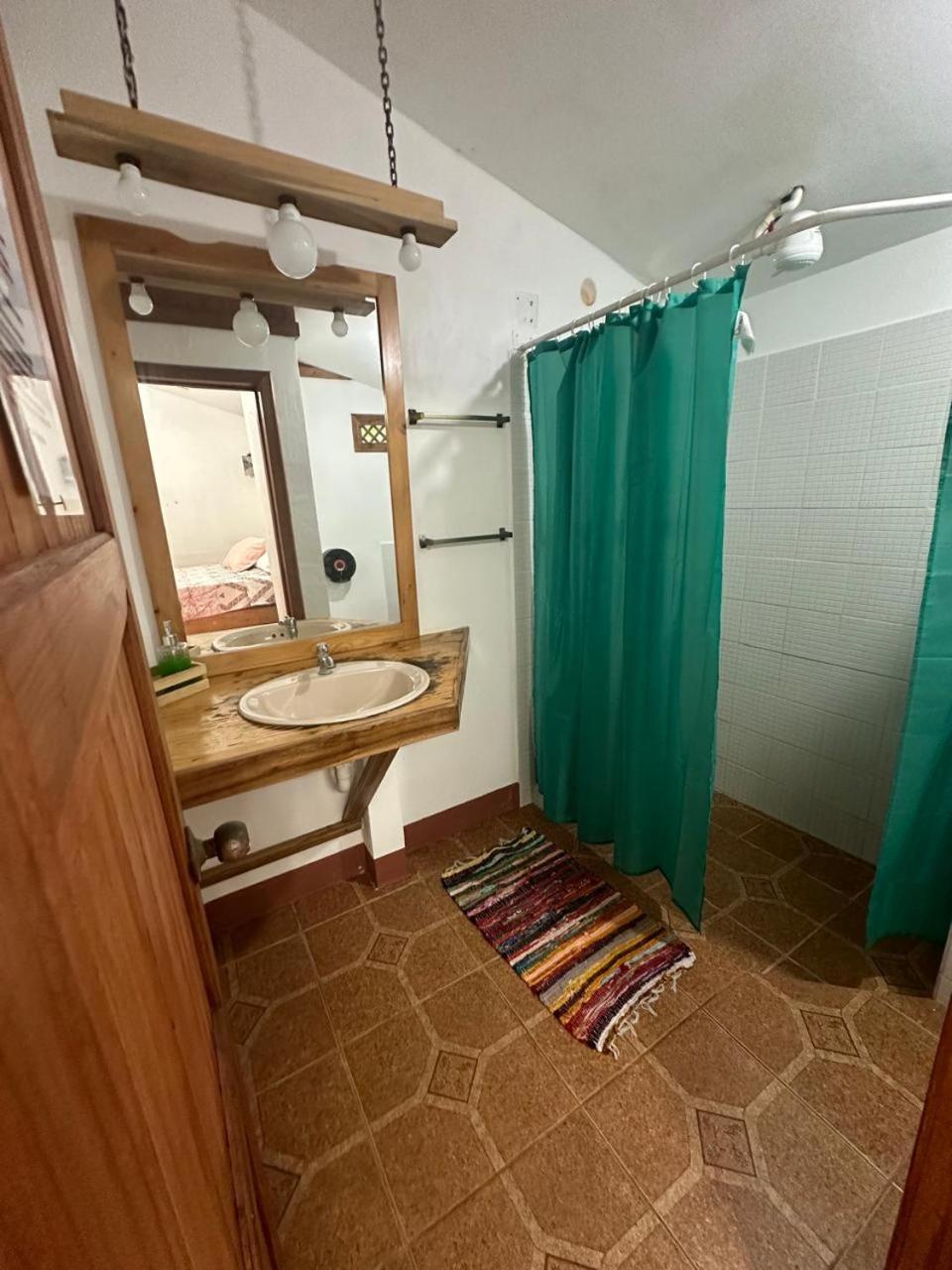 Hotel Don Quichotte Tortuguero Bagian luar foto