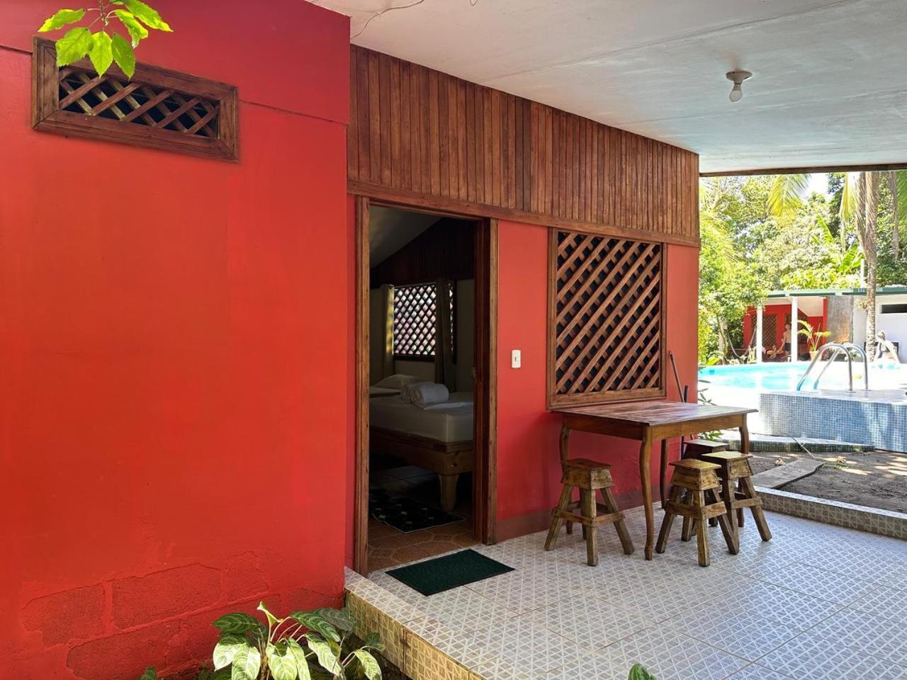 Hotel Don Quichotte Tortuguero Bagian luar foto
