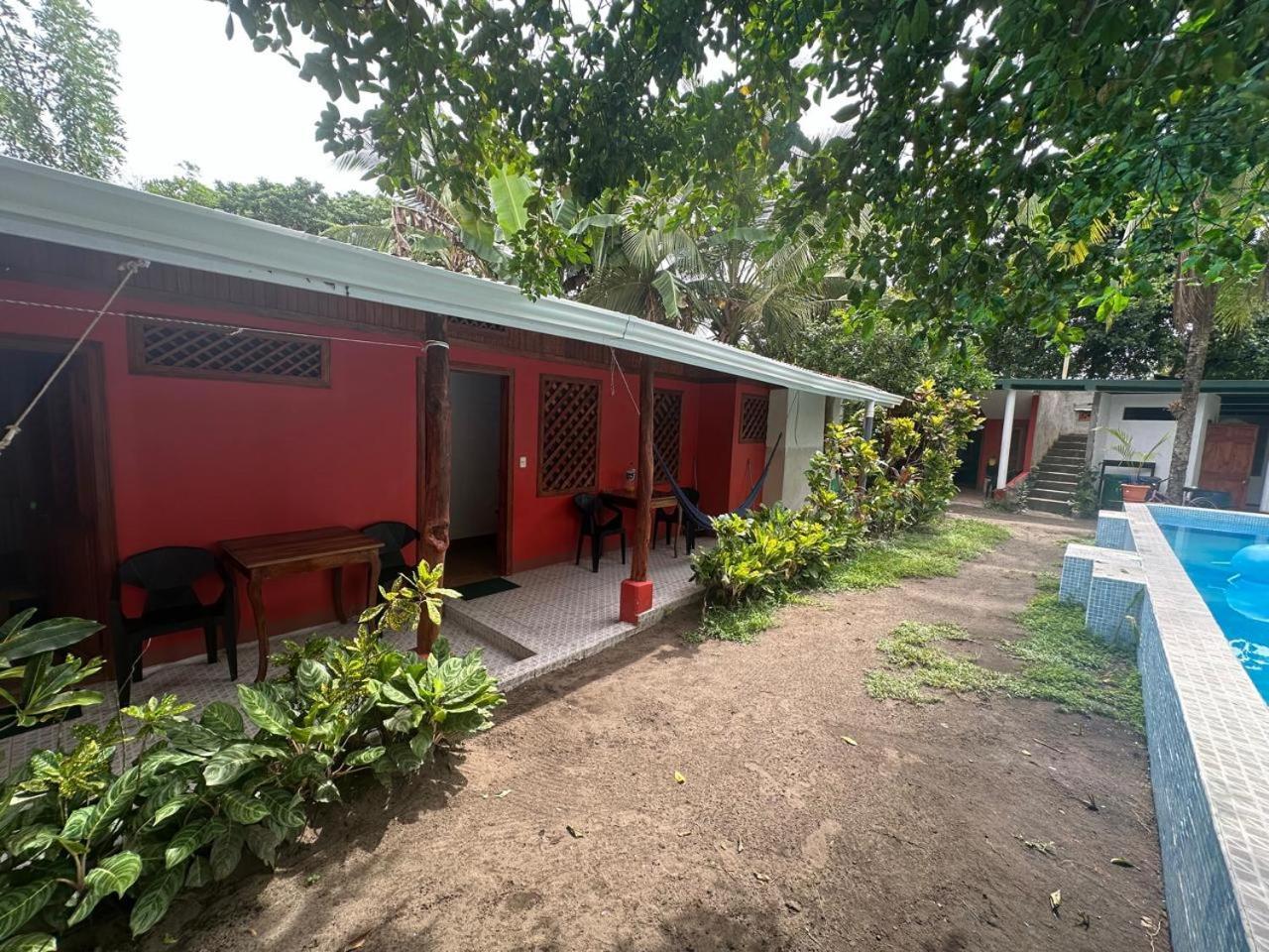 Hotel Don Quichotte Tortuguero Bagian luar foto